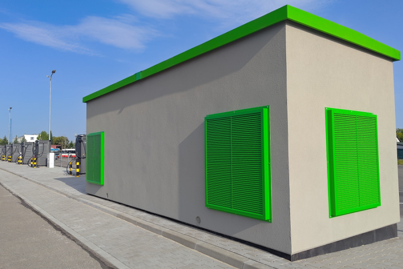 Nowe autobusy elektryczne na ulicach Radomia i Pelplina